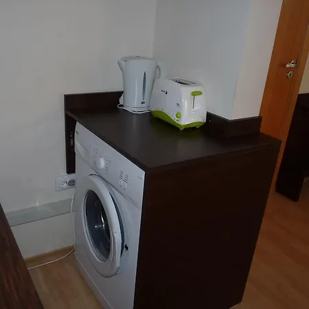 Cosy 9 アパート *