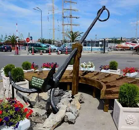 Cosy 9 アパート *