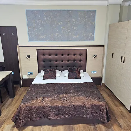 Cosy 9 * Szent Konstantin és Elena