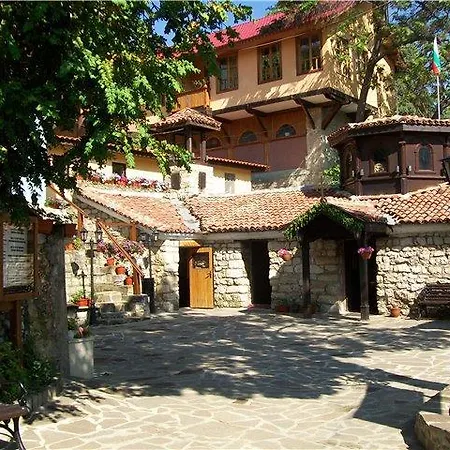 Cosy 9 Szent Konstantin és Elena